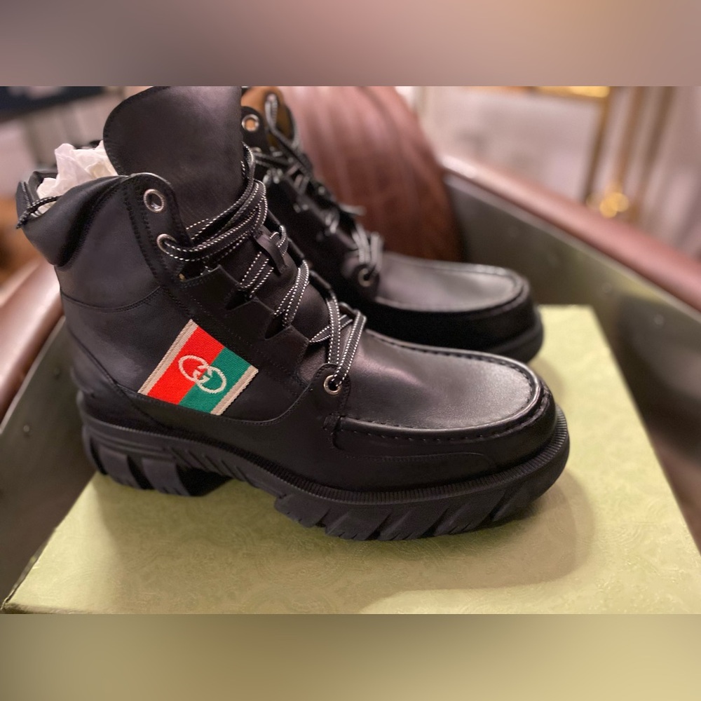 Gucci Men’s Ankle Boot Interlocking G Logo in Black - Picture 3 of 11